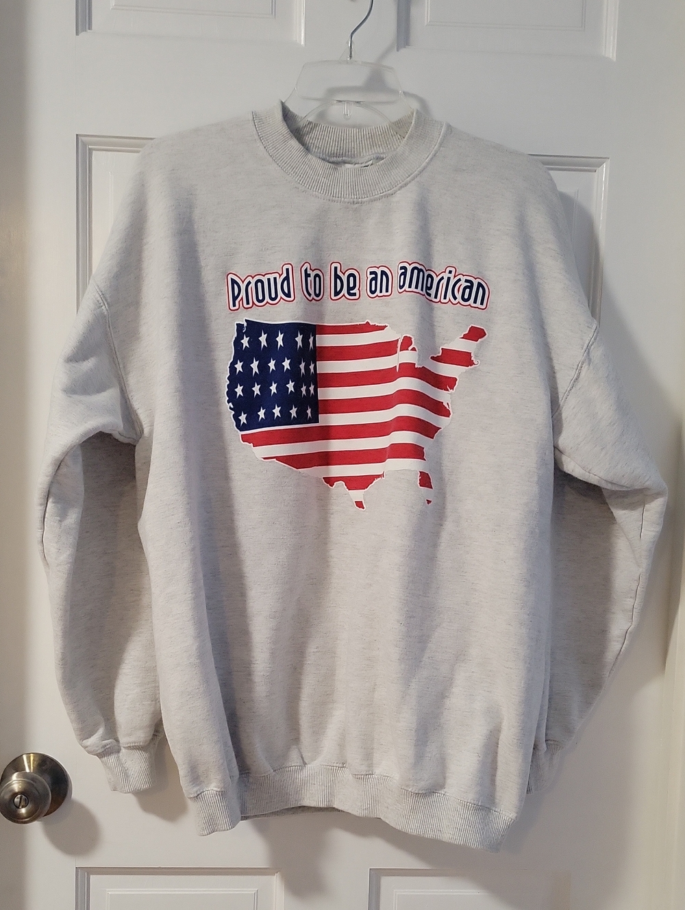 Gildan Ultra Cotton Heavyweight Sweatshirt Light Gray Proud to Be an American L